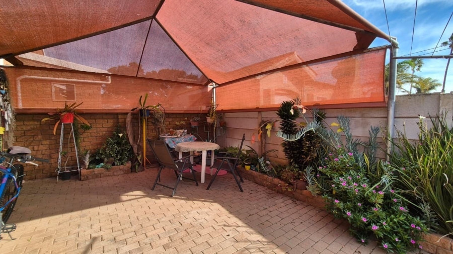 2 Bedroom Property for Sale in Vredenburg Western Cape